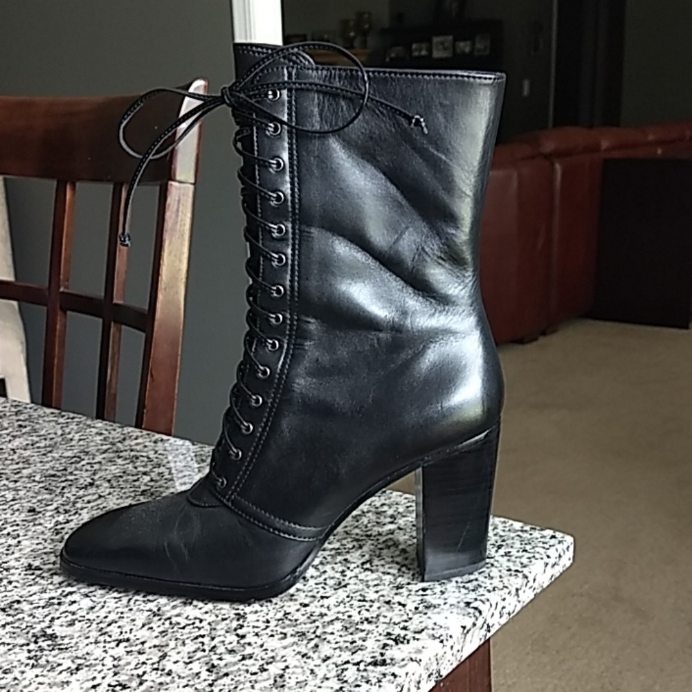 JACQUELINE FERRAR Heeled Booties
